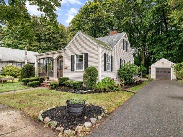 House for sale in Proctor, Peabody