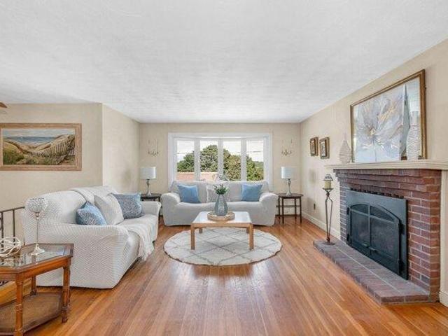 House for sale in Peabody, Essex County