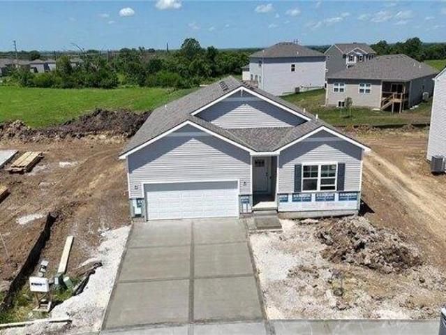 House for sale in Peculiar, Missouri