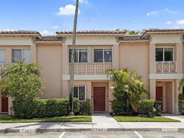 House for sale in Pembroke Pines, Florida