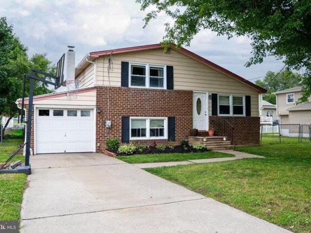 House for sale in Deepwater, New Jersey