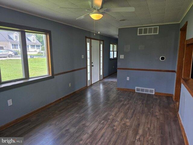 House for sale in Deepwater, New Jersey