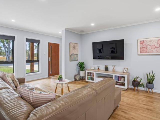 House for rent in Comaum, South Australia