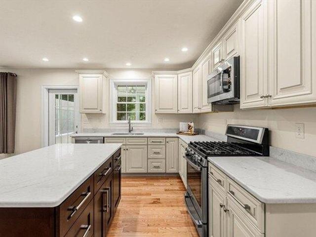 House for sale in Pepperell, Massachusetts