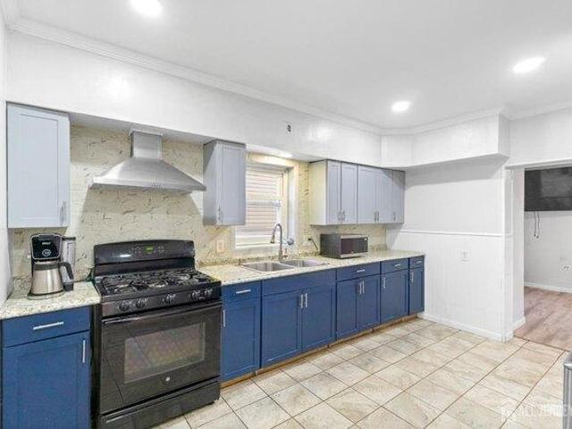 House for sale in Perth Amboy, New Jersey