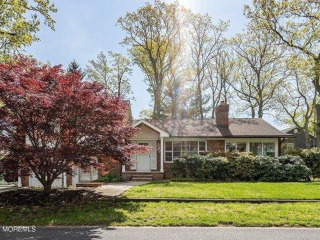 House for sale in Pine Beach, New Jersey