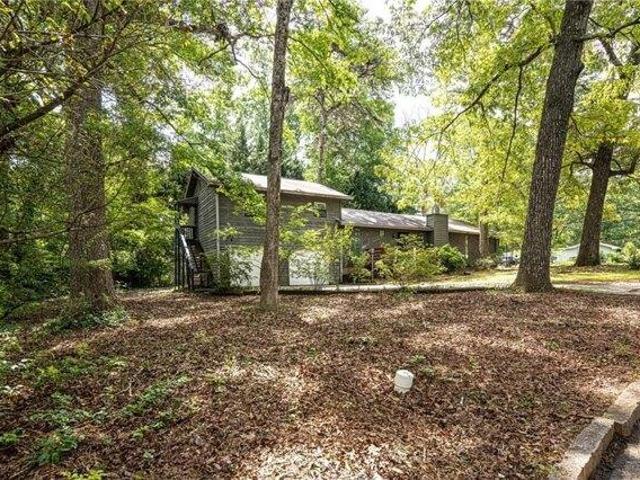 House for sale in Pine Lake