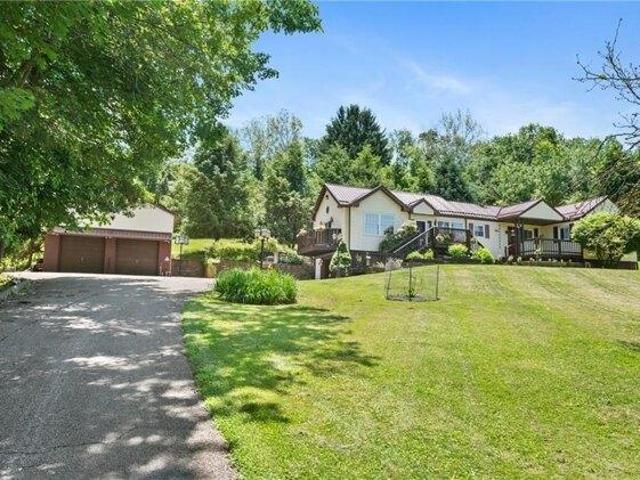House for sale in Indianola, Pennsylvania