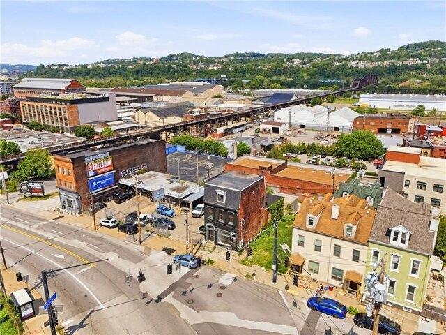 House for sale in Pittsburg, Pennsylvania