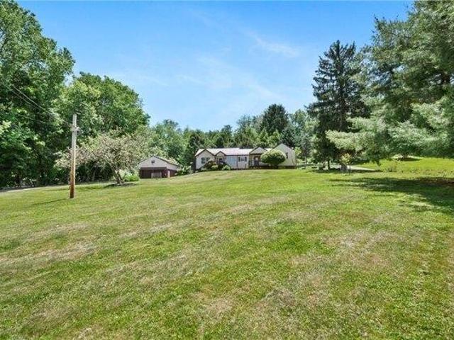 House for sale in Indianola, Pennsylvania
