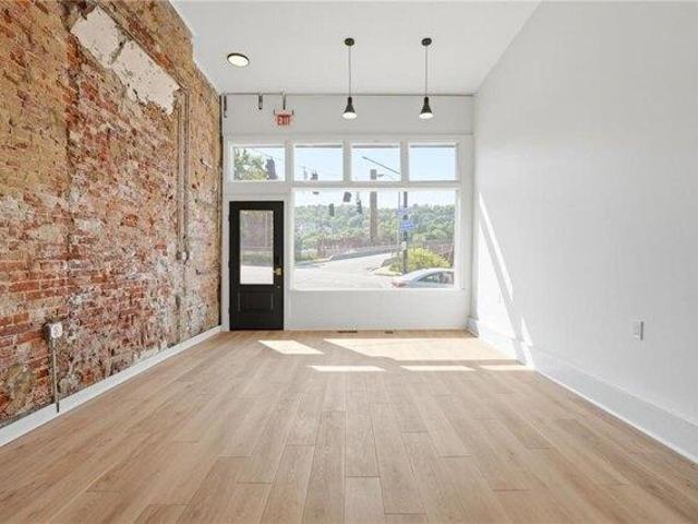 House for sale in Pittsburg, Pennsylvania