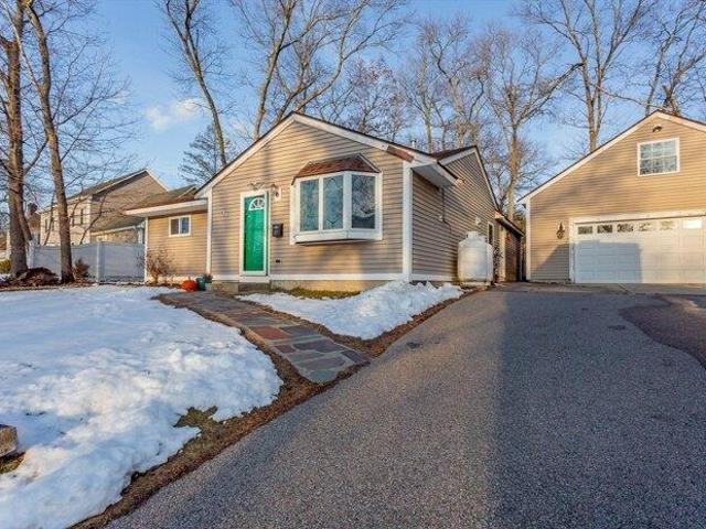 House for sale in Plainville, Massachusetts