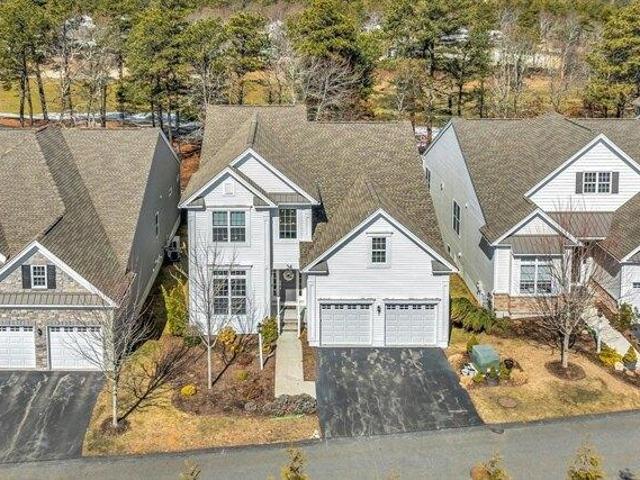 House for sale in Manomet, Massachusetts