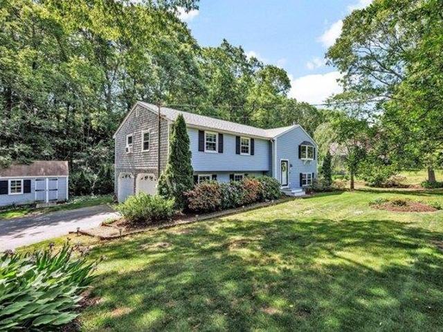 House for sale in Manomet, Massachusetts