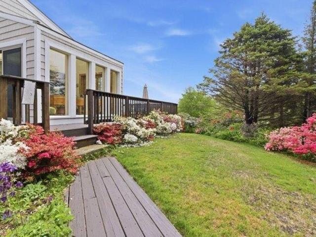 House for sale in Manomet, Massachusetts