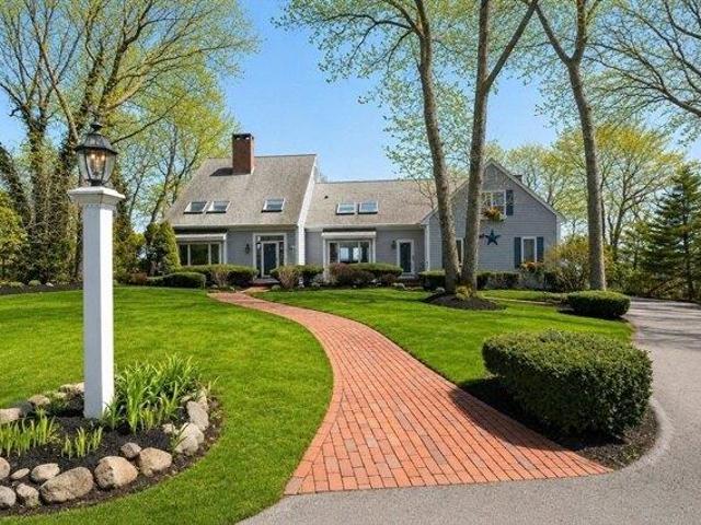 House for sale in Manomet, Massachusetts