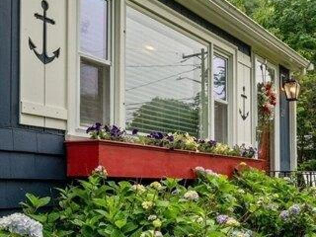 House for sale in Manomet, Massachusetts