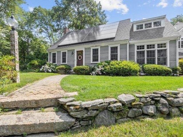 House for sale in Manomet, Massachusetts