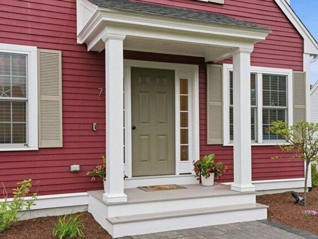 House for sale in Manomet, Massachusetts