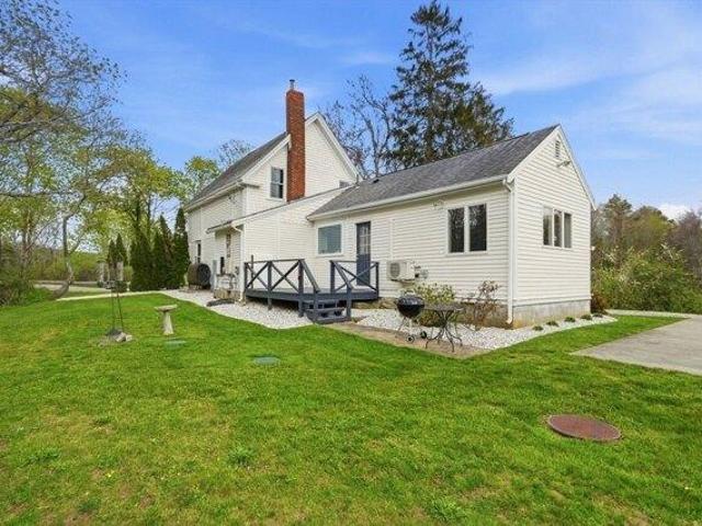 House for sale in Manomet, Massachusetts