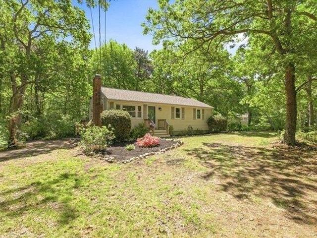 House for sale in Manomet, Massachusetts