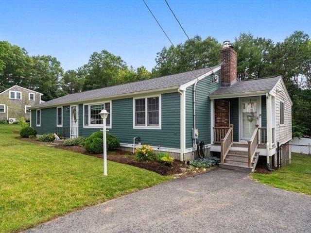 House for sale in Manomet, Massachusetts