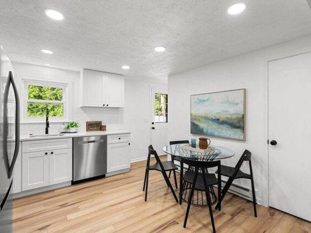 House for sale in Manomet, Massachusetts