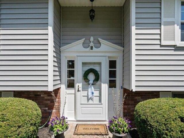 House for sale in Manomet, Massachusetts