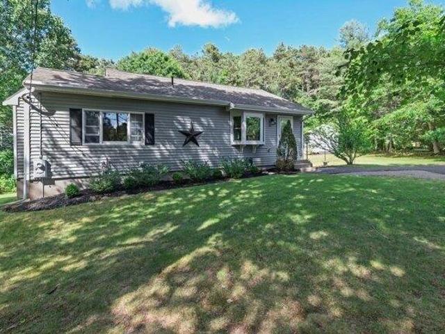 House for sale in Manomet, Massachusetts