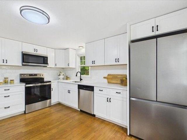 House for sale in Manomet, Massachusetts