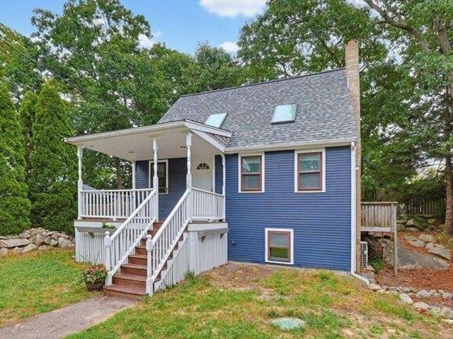 House for sale in Manomet, Massachusetts