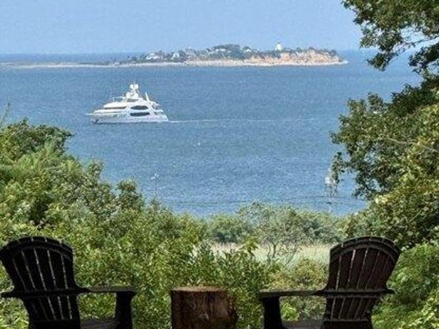 House for sale in Manomet, Massachusetts