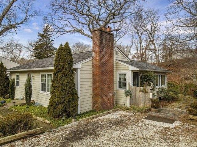 House for sale in Manomet, Massachusetts
