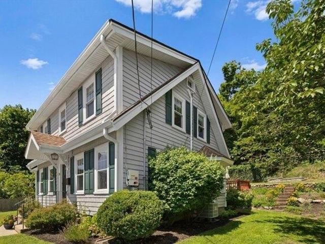 House for sale in Manomet, Massachusetts