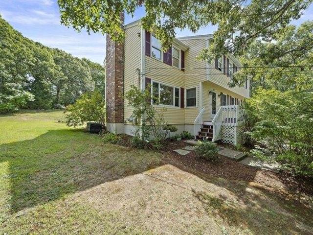 House for sale in Manomet, Massachusetts