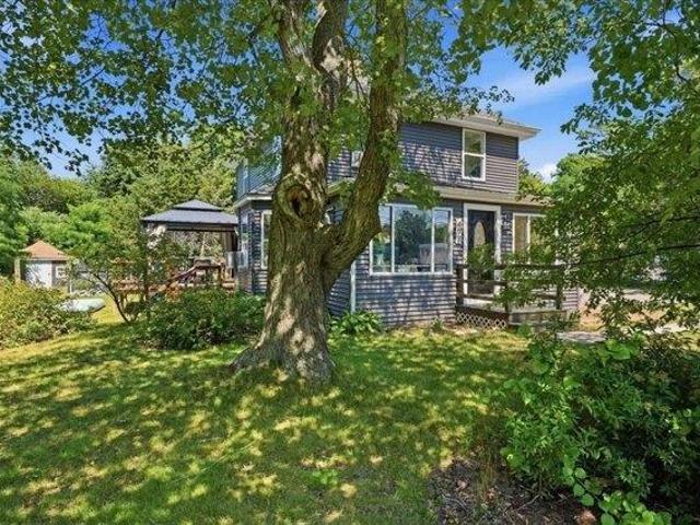 House for sale in Manomet, Massachusetts