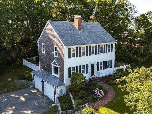House for sale in Manomet, Massachusetts