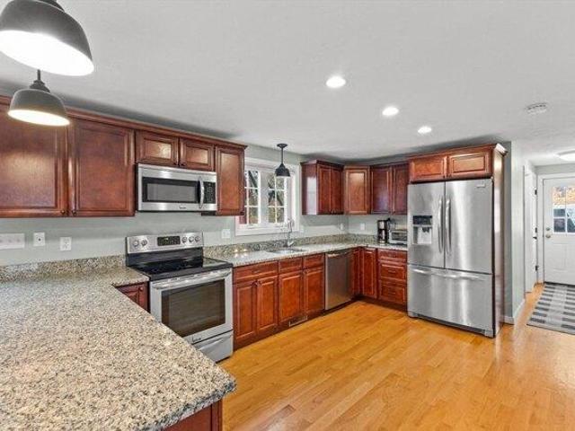 House for sale in Manomet, Massachusetts