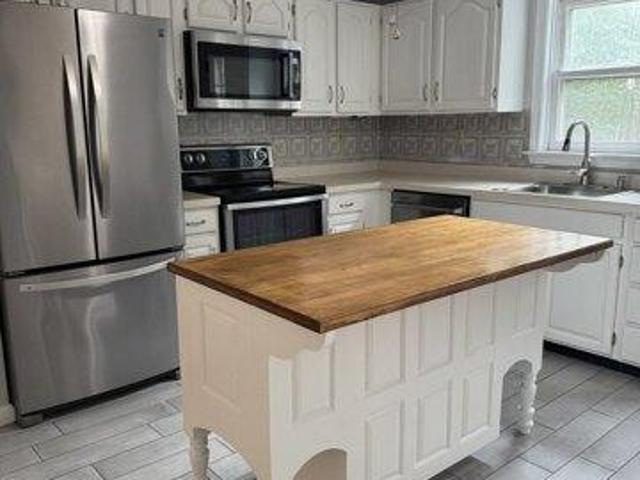 House for sale in Manomet, Massachusetts