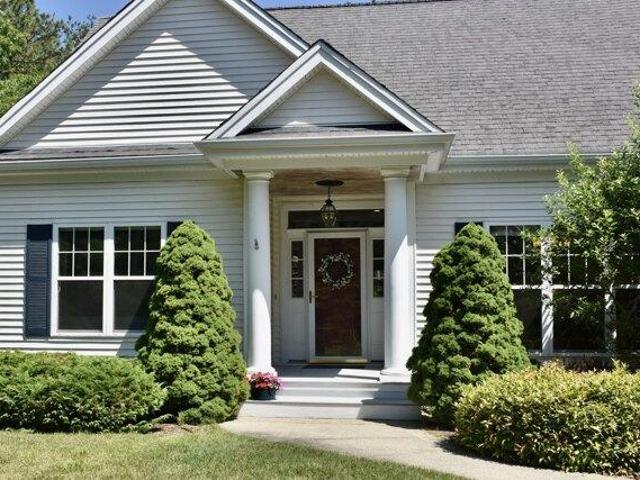House for sale in Manomet, Massachusetts
