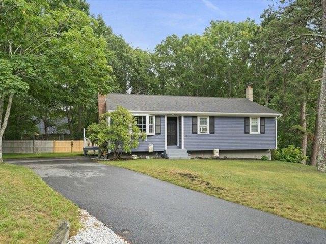House for sale in Manomet, Massachusetts