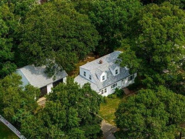 House for sale in Manomet, Massachusetts