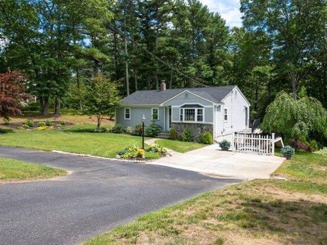 House for sale in Plympton, Massachusetts