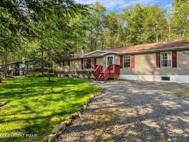 House for sale in Pocono Lake, Pennsylvania