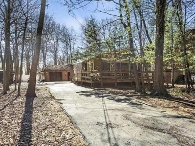 House for sale in Pocono Summit