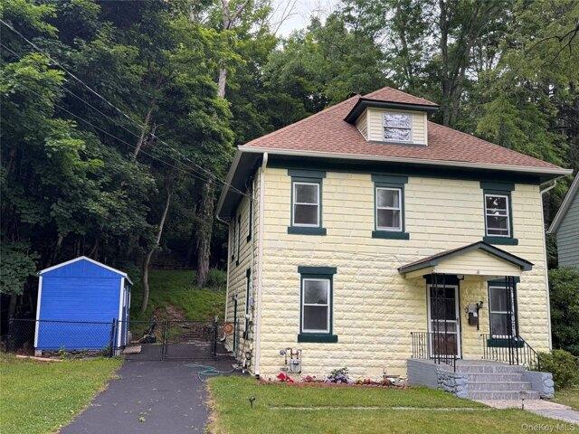 House for sale in Cuddebackville, New York