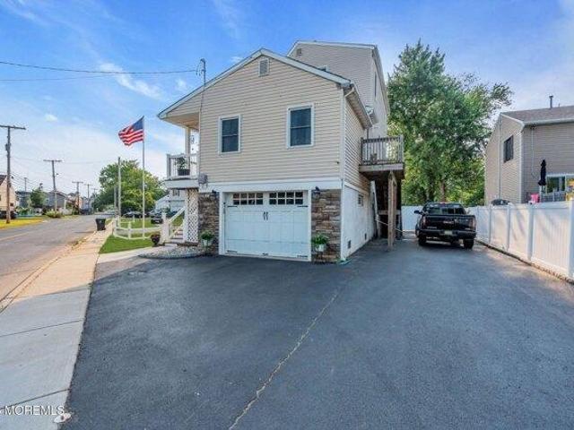 House for sale in Monmouth, New Jersey