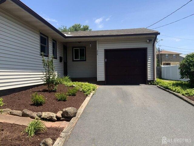 House for sale in Carteret, New Jersey
