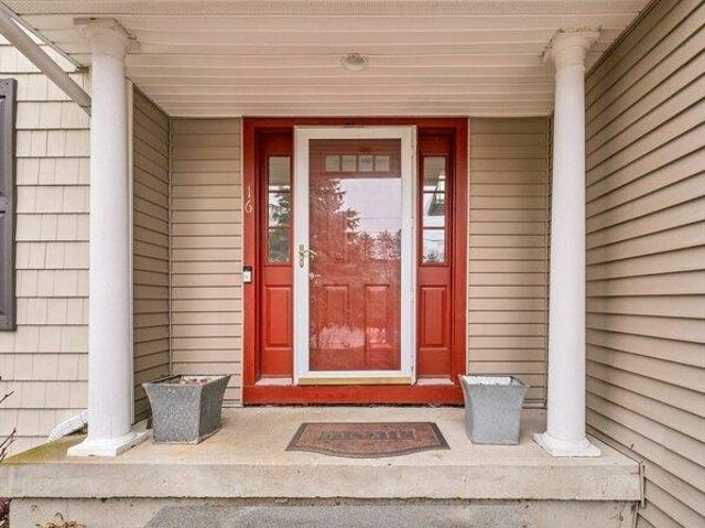 House for sale in New Hampshire