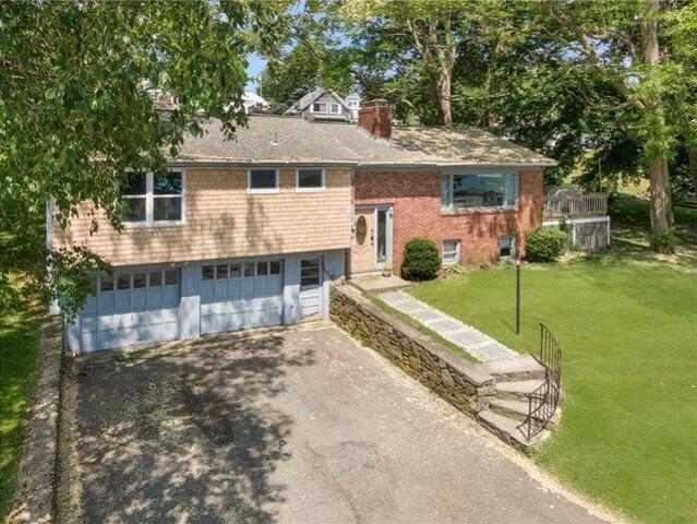 House for sale in Portsmouth, Rhode Island